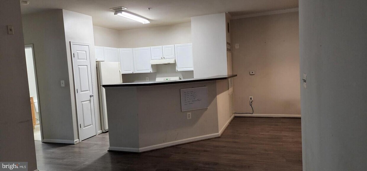 13347 Connor Dr, Centreville, VA 20120 Room for Rent in Centreville