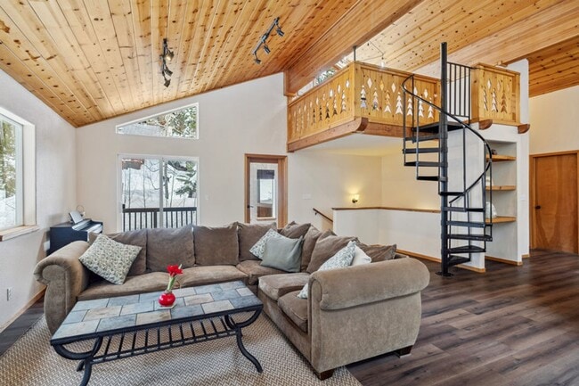 Building Photo - Spacious Prosser Lakeview Estates Rental