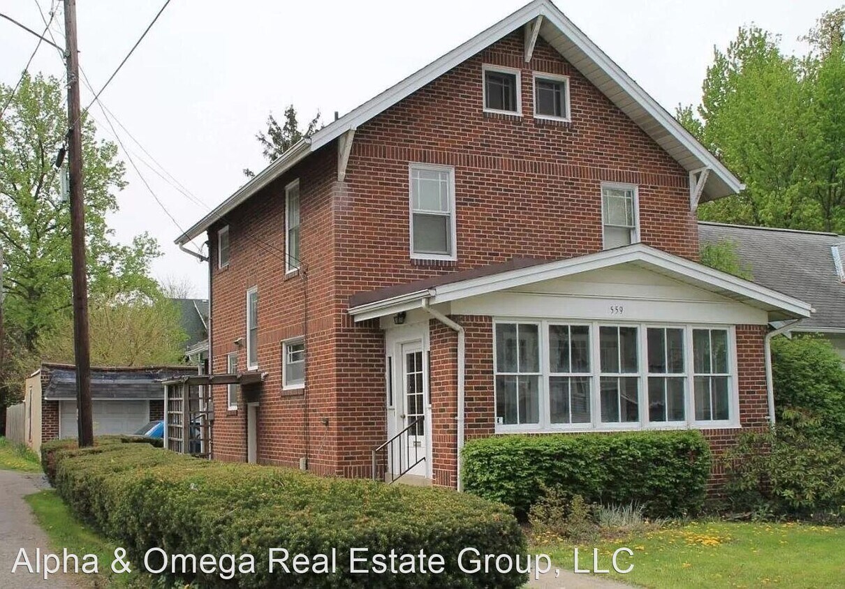 3 br, 1 bath House 559 Garfield Pl. House Rental in Mansfield, OH
