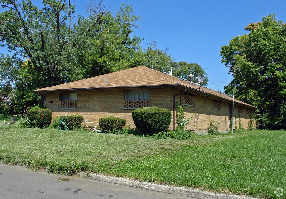 Foto del edificio - 29 Elwood Ave