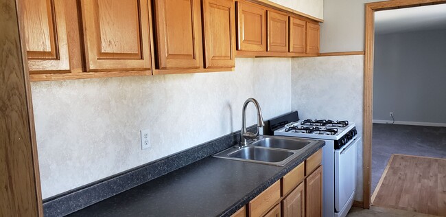 Foto del edificio - 4344 Broadhurst Dr