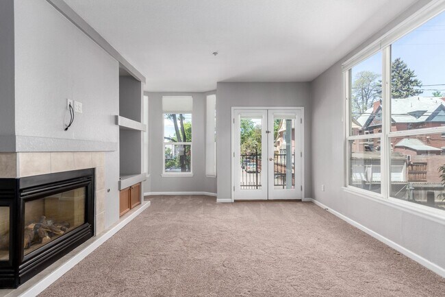 2BD, 2BA City Park West Condo with 2 Garag... - 2BD, 2BA City Park West Condo with 2 Garag...
