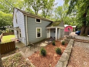 Building Photo - 1325 McLendon Ave NE