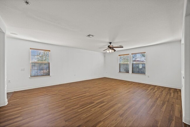 Building Photo - 5824 Malarkey Rd