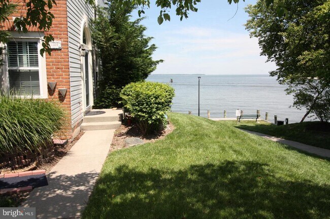 Building Photo - 1404 River Mist Ct