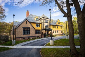 Building Photo - 105 Westbourne Ln