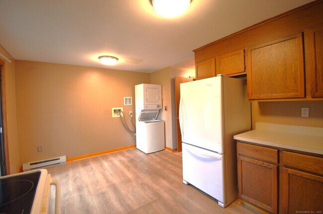 Foto del edificio - 246 Woodford Ave