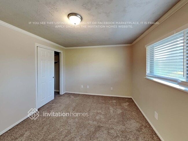 Building Photo - 6123 99th St NE