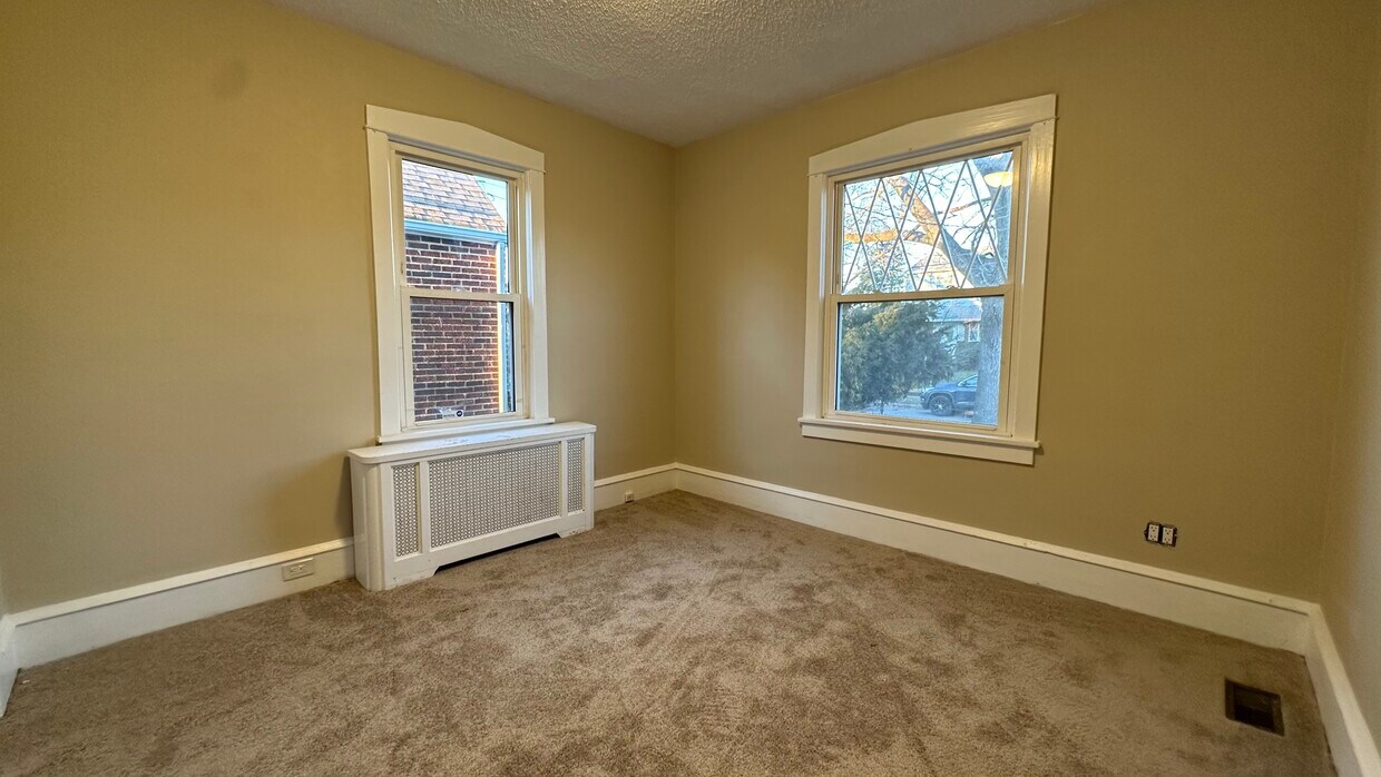 Primary Photo - 1707 Lexington Ave