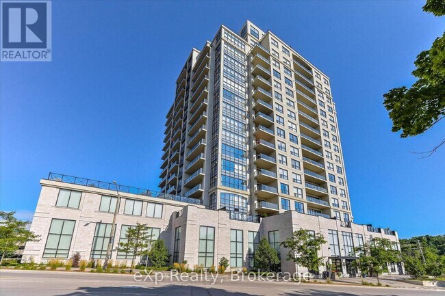Building Photo - 160 Macdonell St