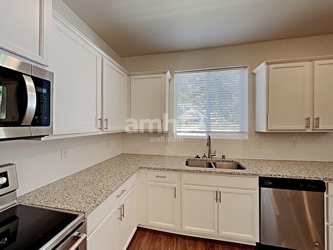 Foto del edificio - 12420 83rd Ave E