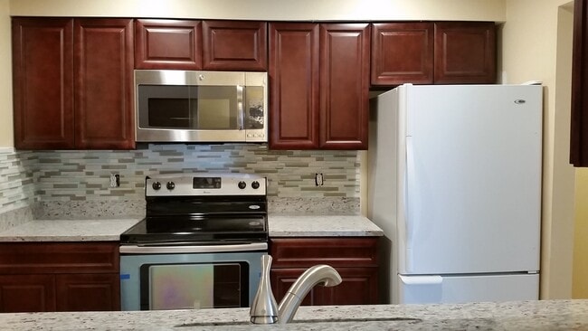 Building Photo - 13678 Orchard Dr
