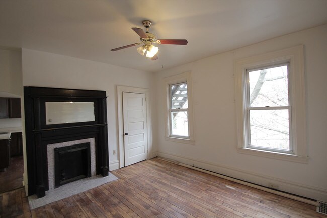 Building Photo - 442 S Trenton Ave