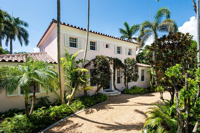 Building Photo - 236 La Puerta Way