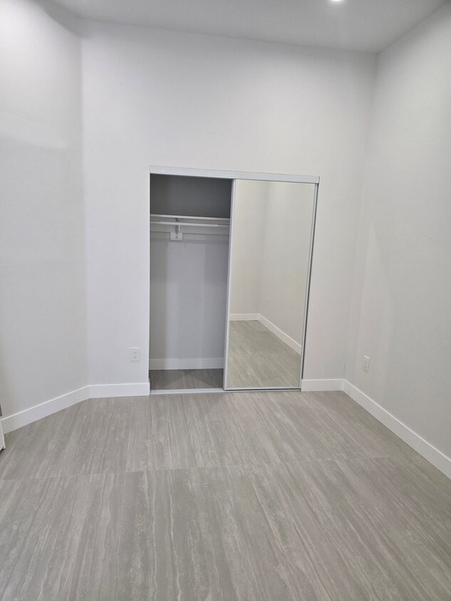 Building Photo - 12685 Aristocrat Ave