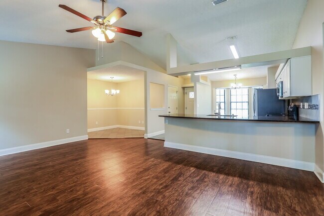 Foto del edificio - 2221 Alderney Ct