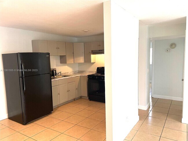 Foto del edificio - 5213 NW 24th Ct