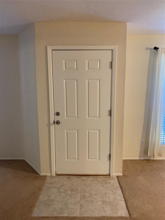 Foto del edificio - 1007 Stoneleigh Ct