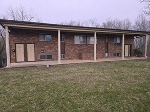 Building Photo - 416 W Outer Dr