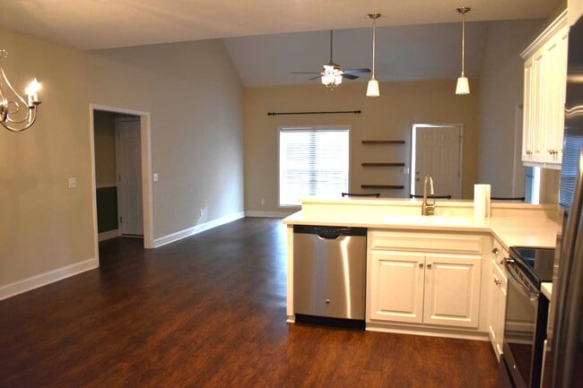 Building Photo - 441 Serenity Ave