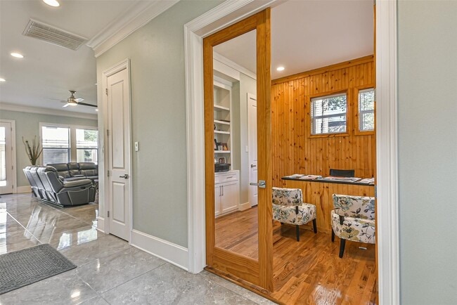 Building Photo - 18659 Clover Path