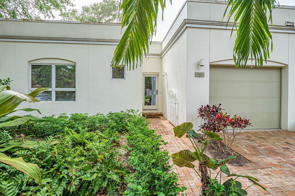 Primary Photo - 8361 Baytree Dr