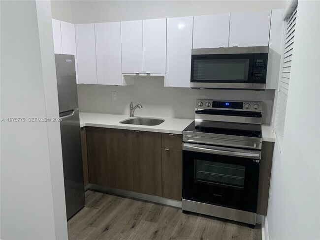 Foto del edificio - 1218 Salzedo St