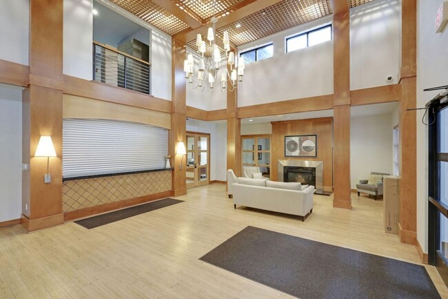 Building Photo - Sparkling Condo in Southwest Station with ...