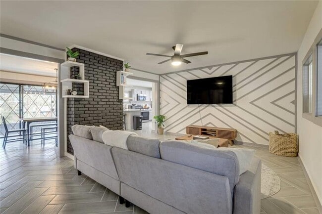 Foto del edificio - 1944 Cindy Dr