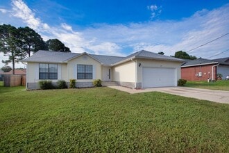 Building Photo - 6429 Flagler Dr