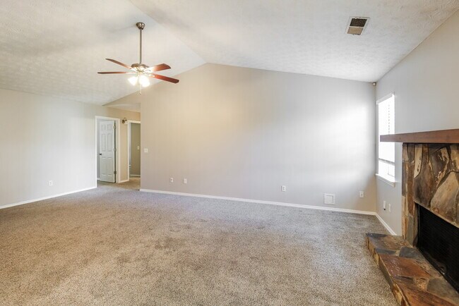 Building Photo - 95 Branchwood Dr