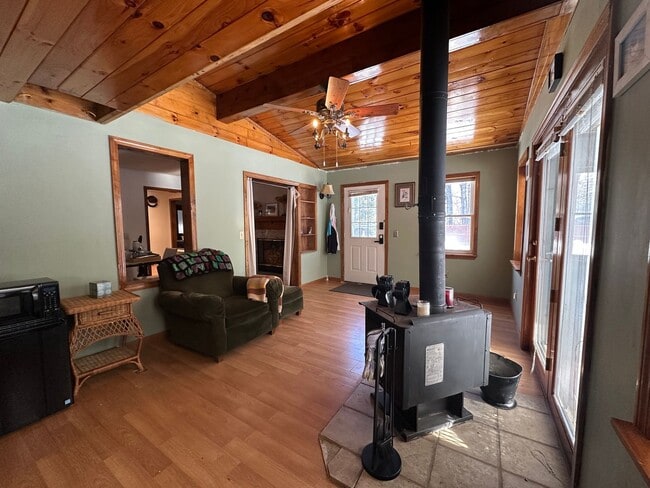 Building Photo - Furnished 1-Bedroom Primary Suite