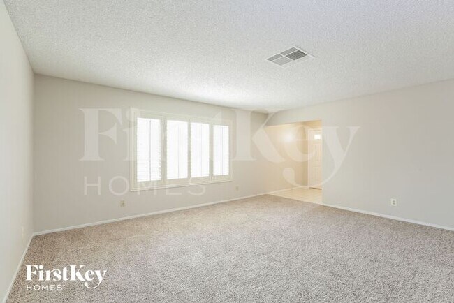 Foto del edificio - 2085 Waverly Cir