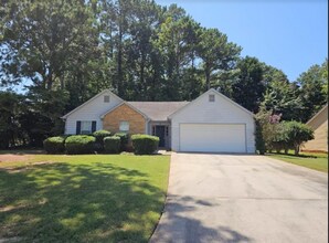 Building Photo - 12205 Cypress Way