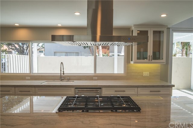 Building Photo - 450 Vista Trucha