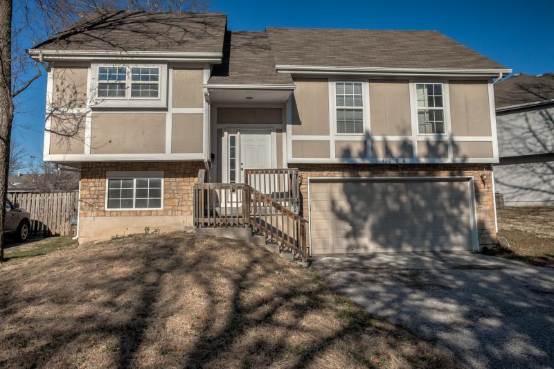 4006 Elledge Dr, Roeland Park, KS 66205 House Rental in Roeland Park