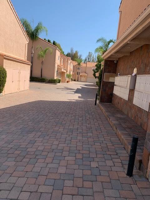 Gate - 5200 White Oak Ave