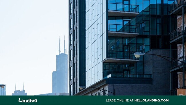Building Photo - 730 N Milwaukee Ave