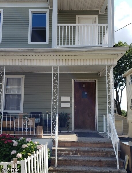 Primary Photo - 80 Chestnut St