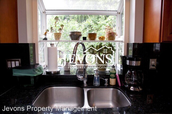 Foto del edificio - 5 br, 3 bath House - 3538 S Morgan St Unit A