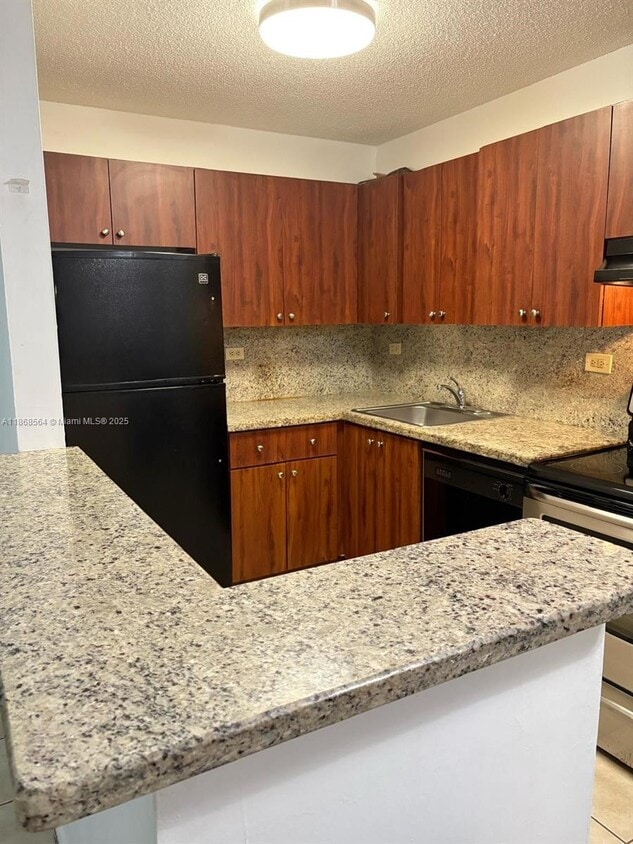 Foto del edificio - 7055 NW 179th St