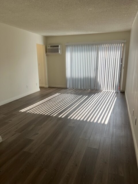 Building Photo - Corinth Apartments