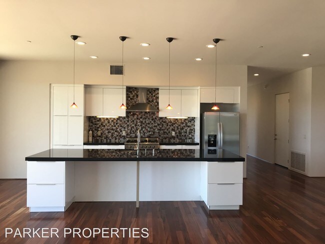 Foto del edificio - 3 br, 2.5 bath House - 10402 Burrell Way