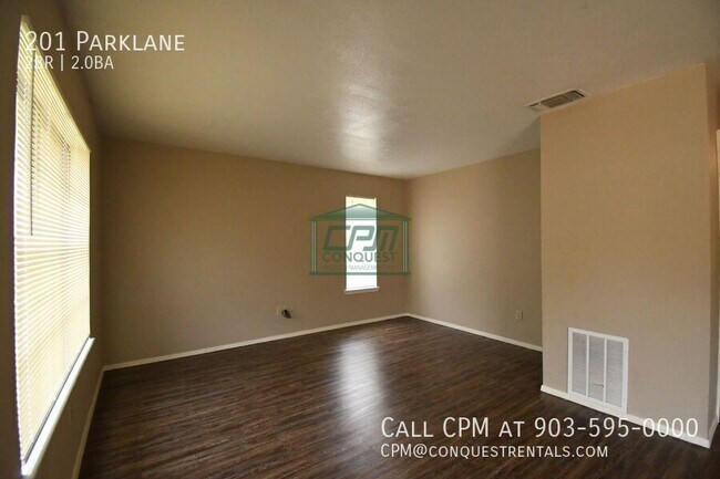 Building Photo - 201 Parklane-