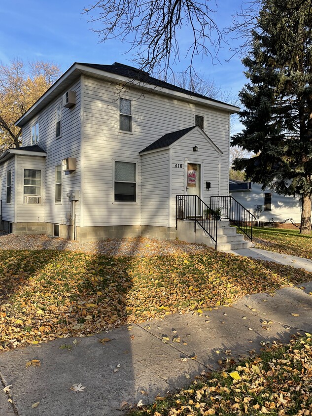 Primary Photo - 410 S 1st St