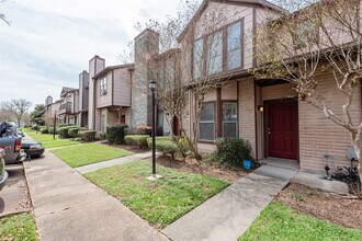 Building Photo - 12400 Brookglade Cir