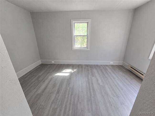 Foto del edificio - 1361 Ashland Ave