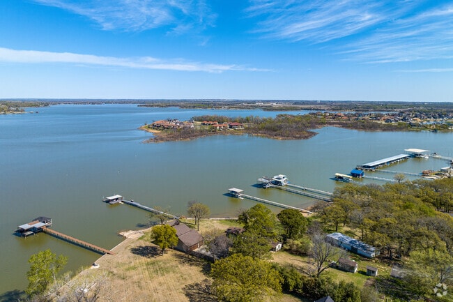 Eagle Mountain Lake provides residents with incredible views.