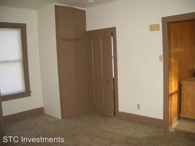 Building Photo - 1 br, 1 bath House - 303 S. Dudley