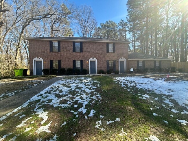 Building Photo - 115C Meadowbrook Ct: 2BD, 1.5BA Duplex loc...